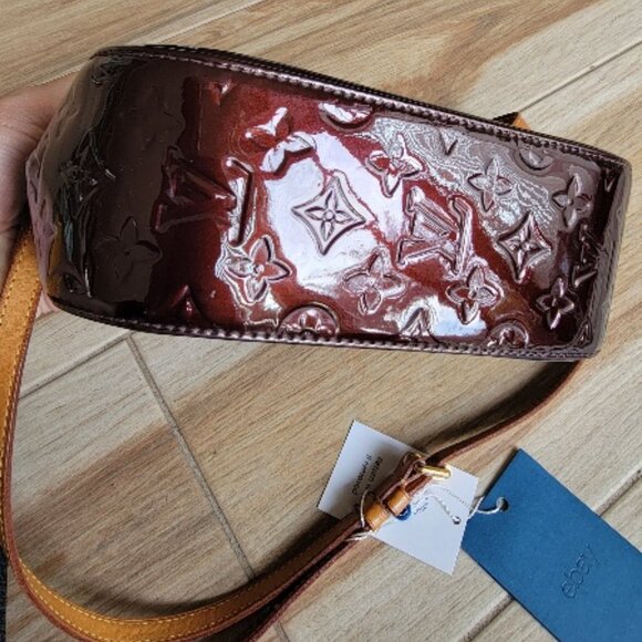 Louis Vuitton Vernis Amarante Patent Leather Bellflower Crossbody Handbag PM - Picture 8 of 11